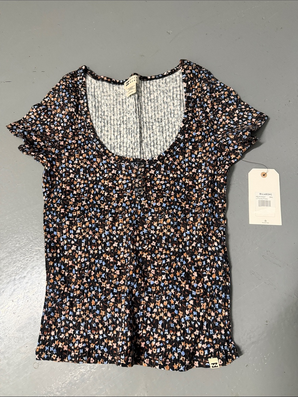 Billabong Black Short Sleeve Scoop Neck Floral Tee